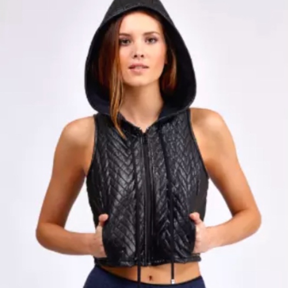 KORAL Activewear Polar Quilted Chevron Cropped Sport Vest